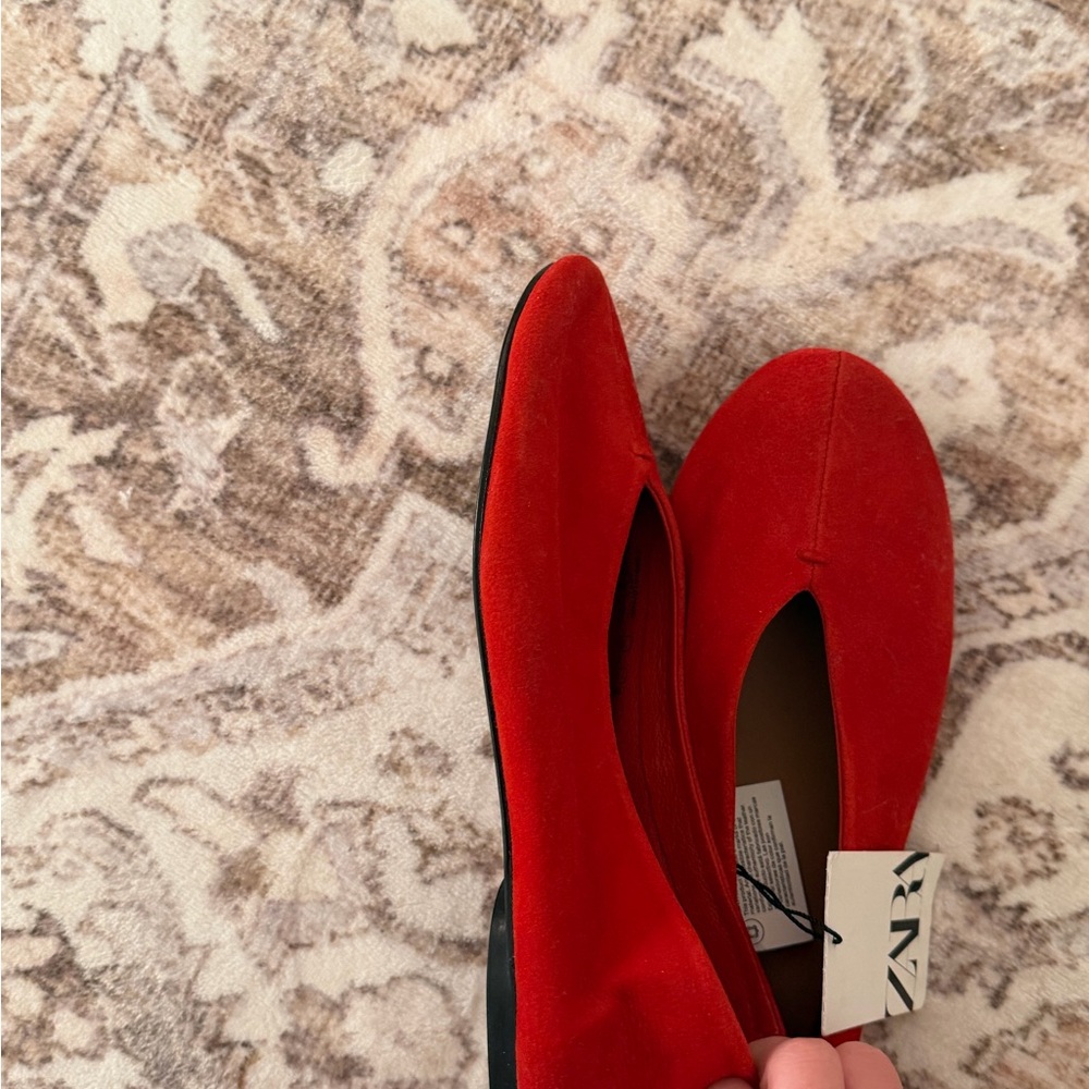 Zara Women's Bold Red Flats - Picture 2 of 8